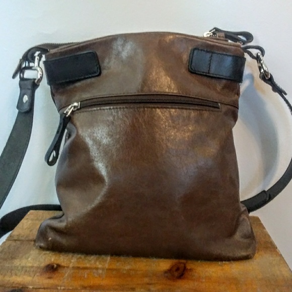 Tano Leather Crossbody Bag - Picture 2 of 7